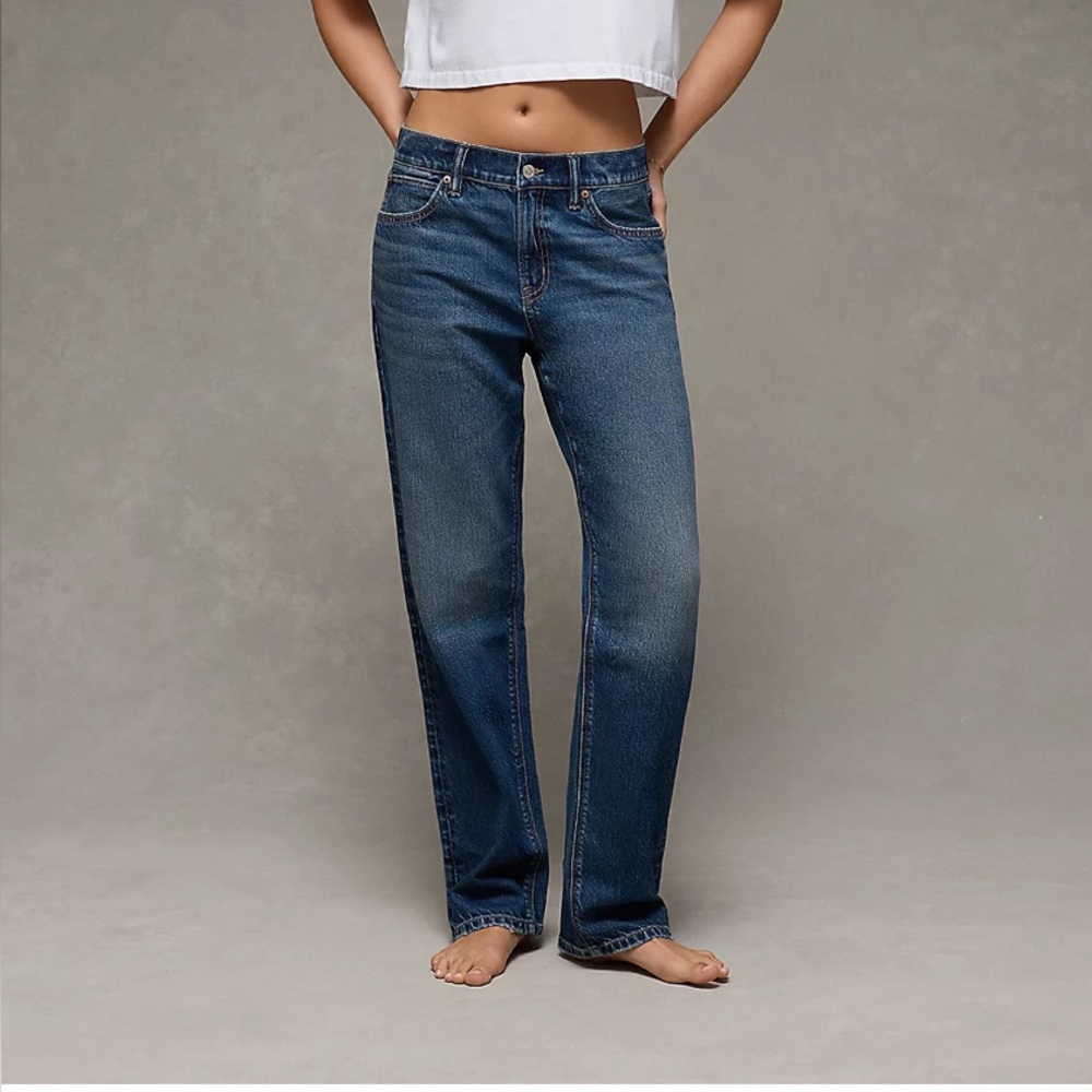 American Eagle Outfitters AE Strigid Low-Rise Ex-Boyfriend Jean